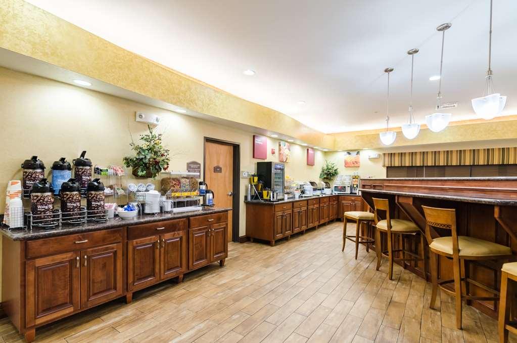 Comfort Suites Salina South Restaurant foto