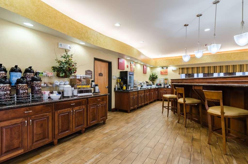 Comfort Suites Salina South Restaurant foto